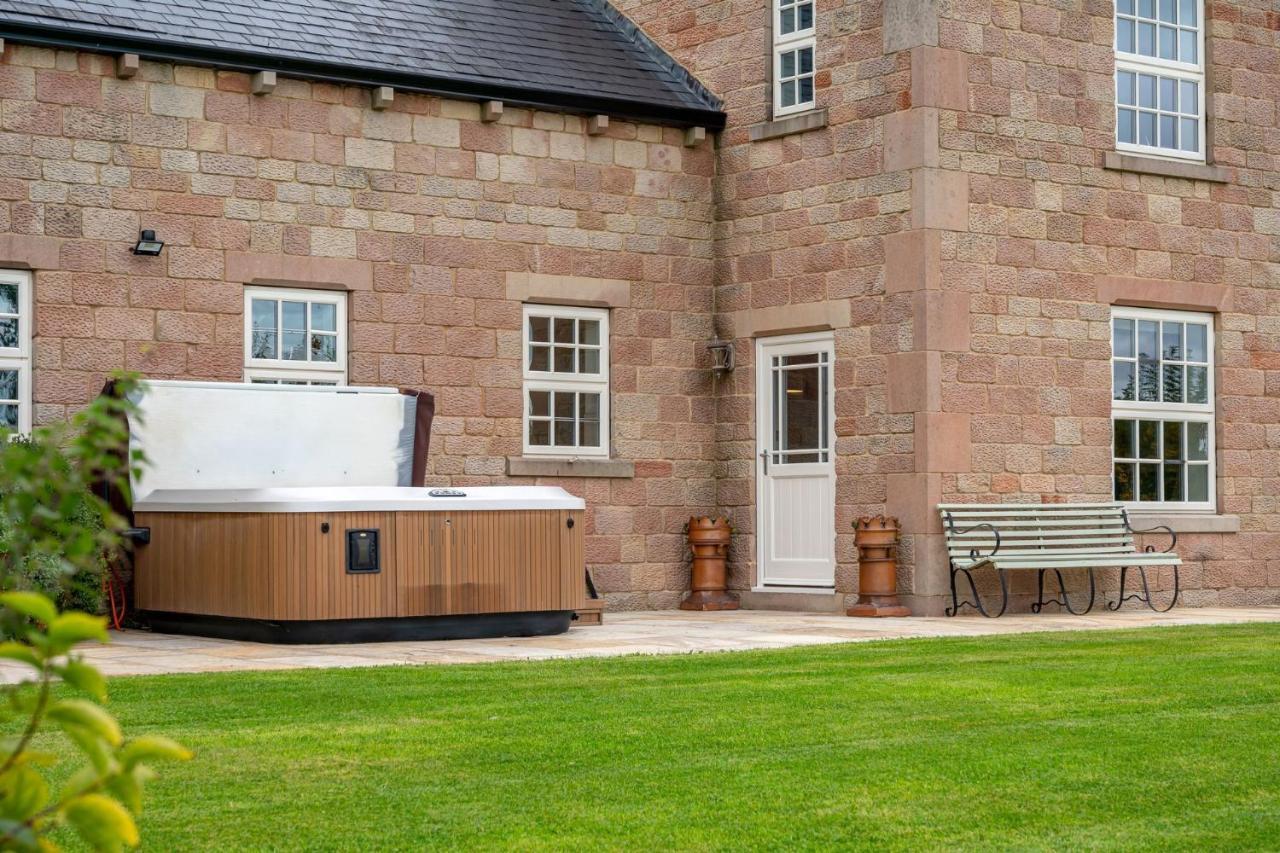 Tinkers Folly Villa Harrogate Exteriör bild
